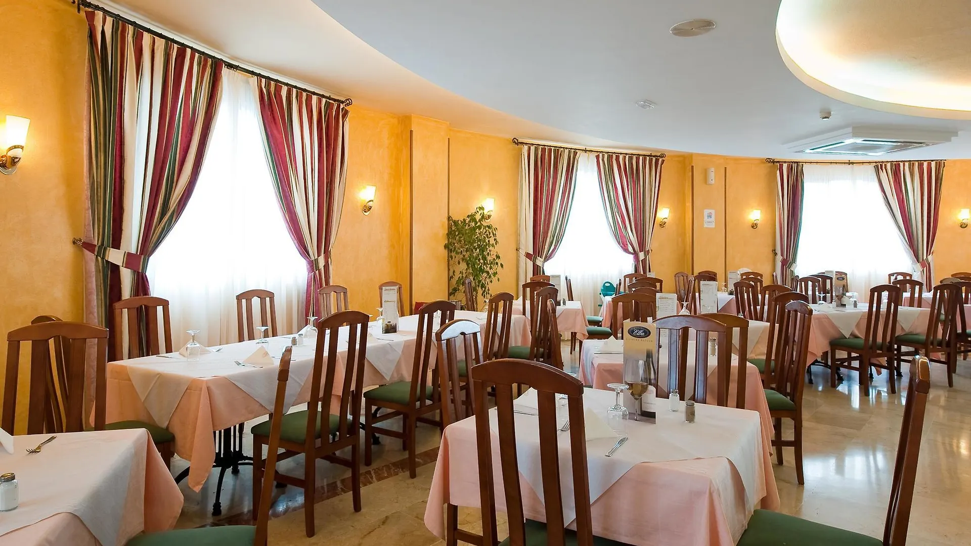 Apartment Elba Lucia Sport & Suite Hotel