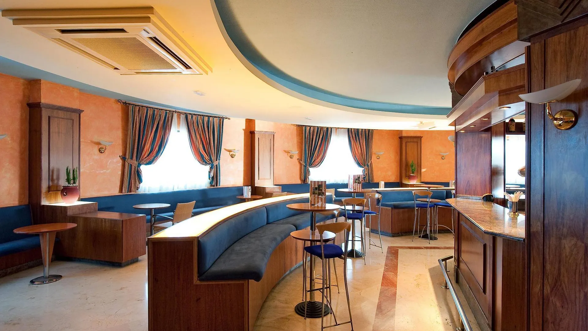 Elba Lucia Sport & Suite Hotel